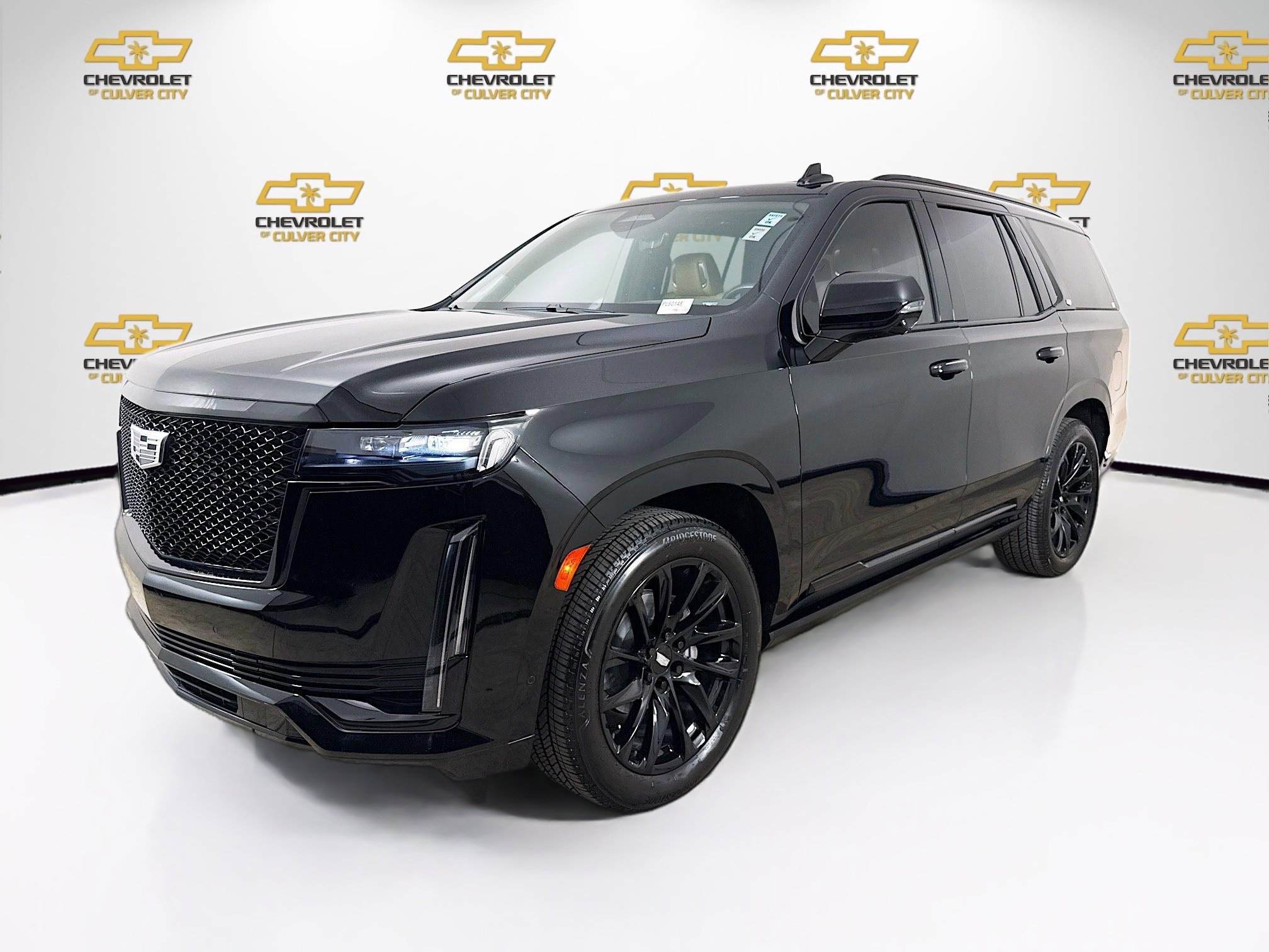 Used 2023 Cadillac Escalade Sport w/ LPO, ONYX Package AWD/4WD image 3