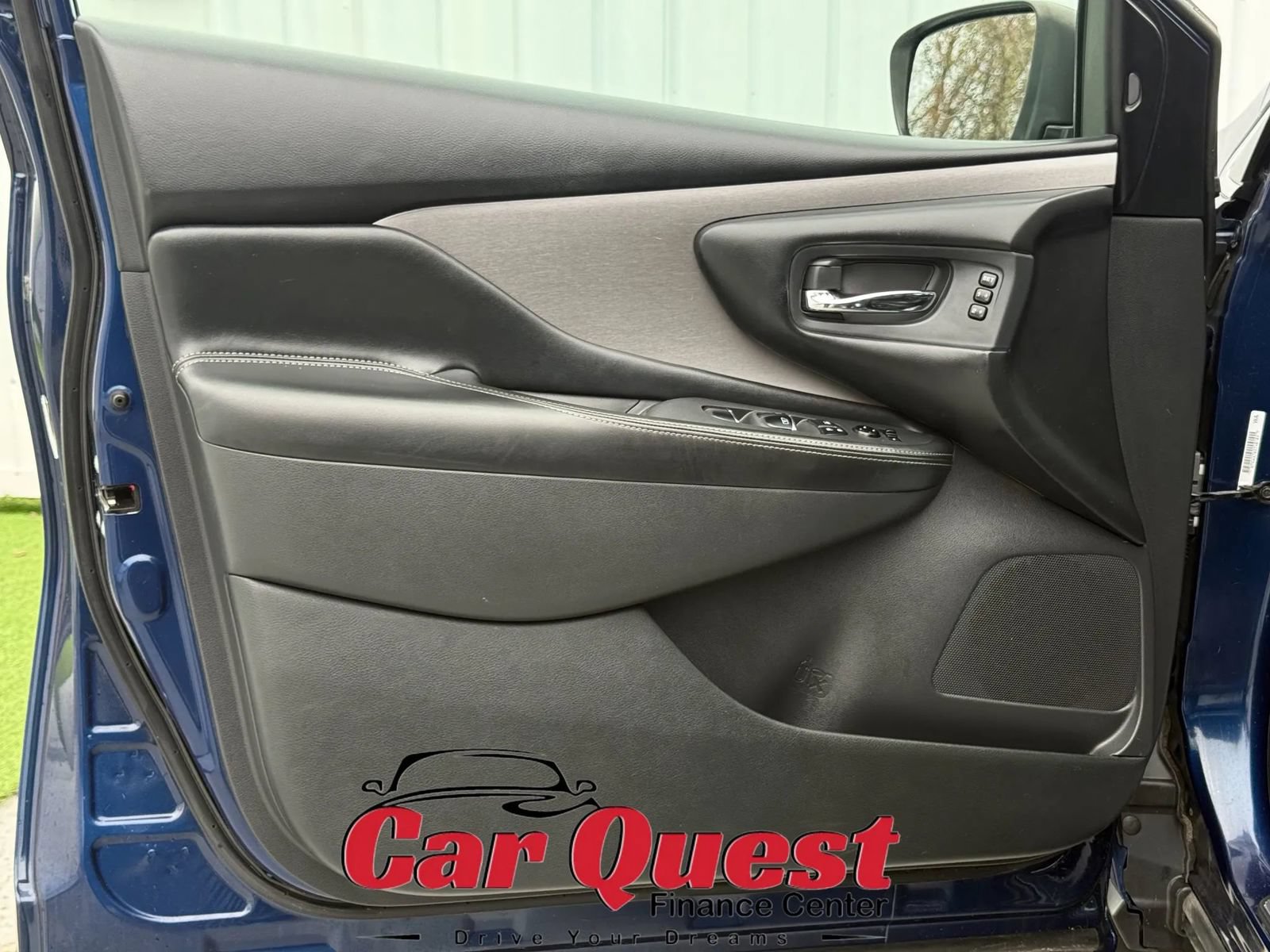Used 2020 Nissan Murano SL w/ Moonroof Package AWD/4WD image 11