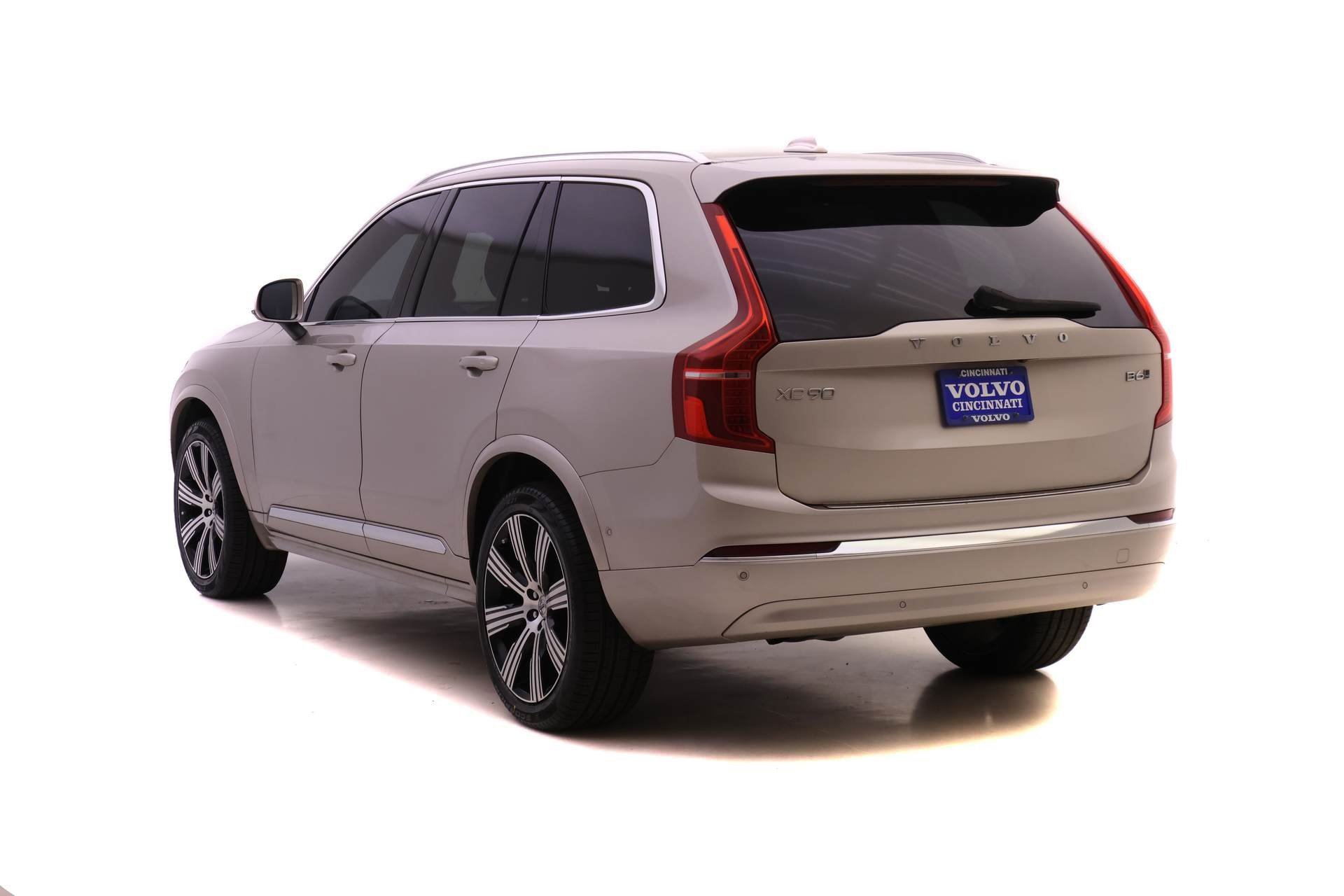 Certified 2023 Volvo XC90 B6 Ultimate image 6