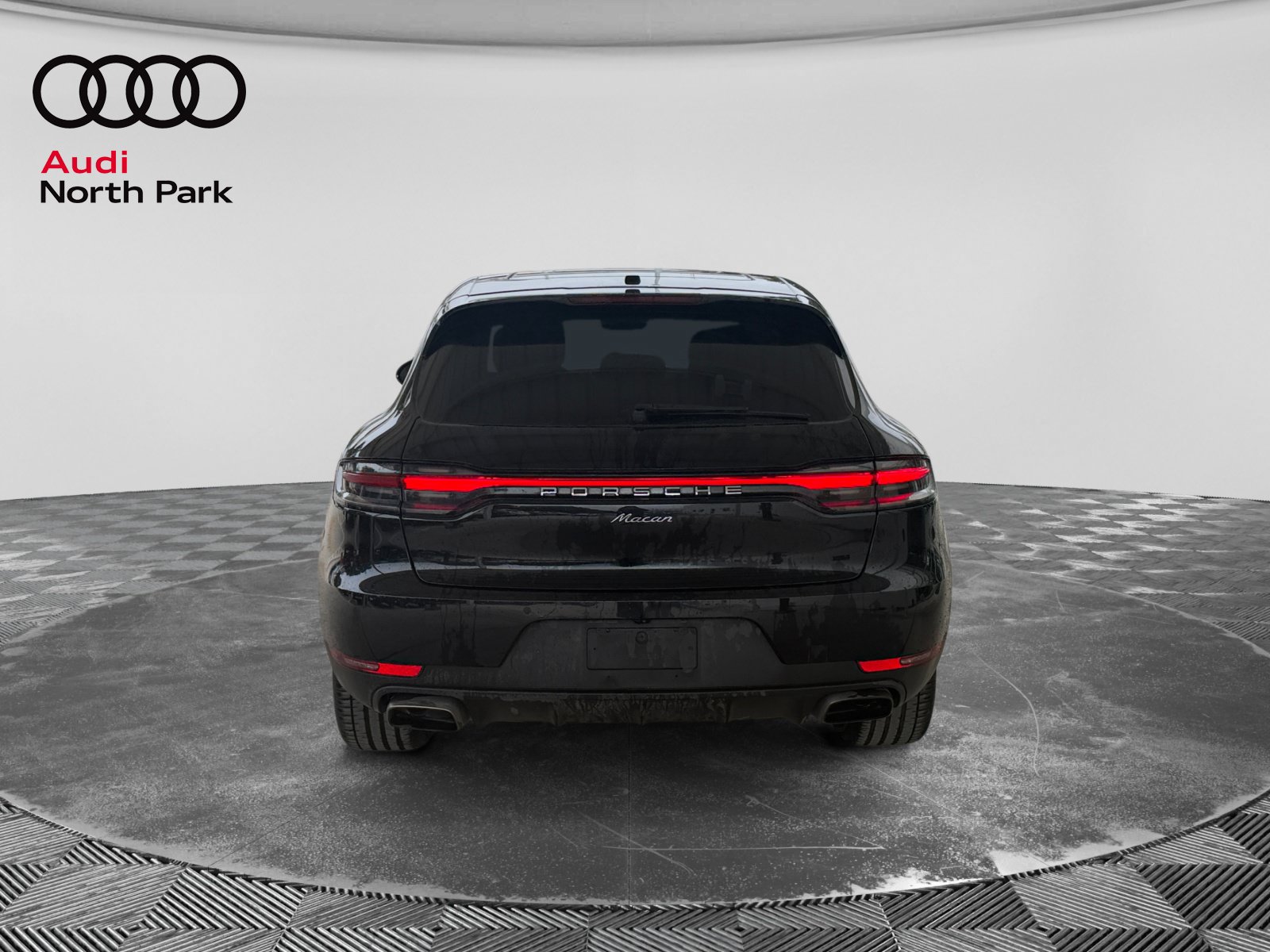 Used 2020 Porsche Macan AWD/4WD image 4