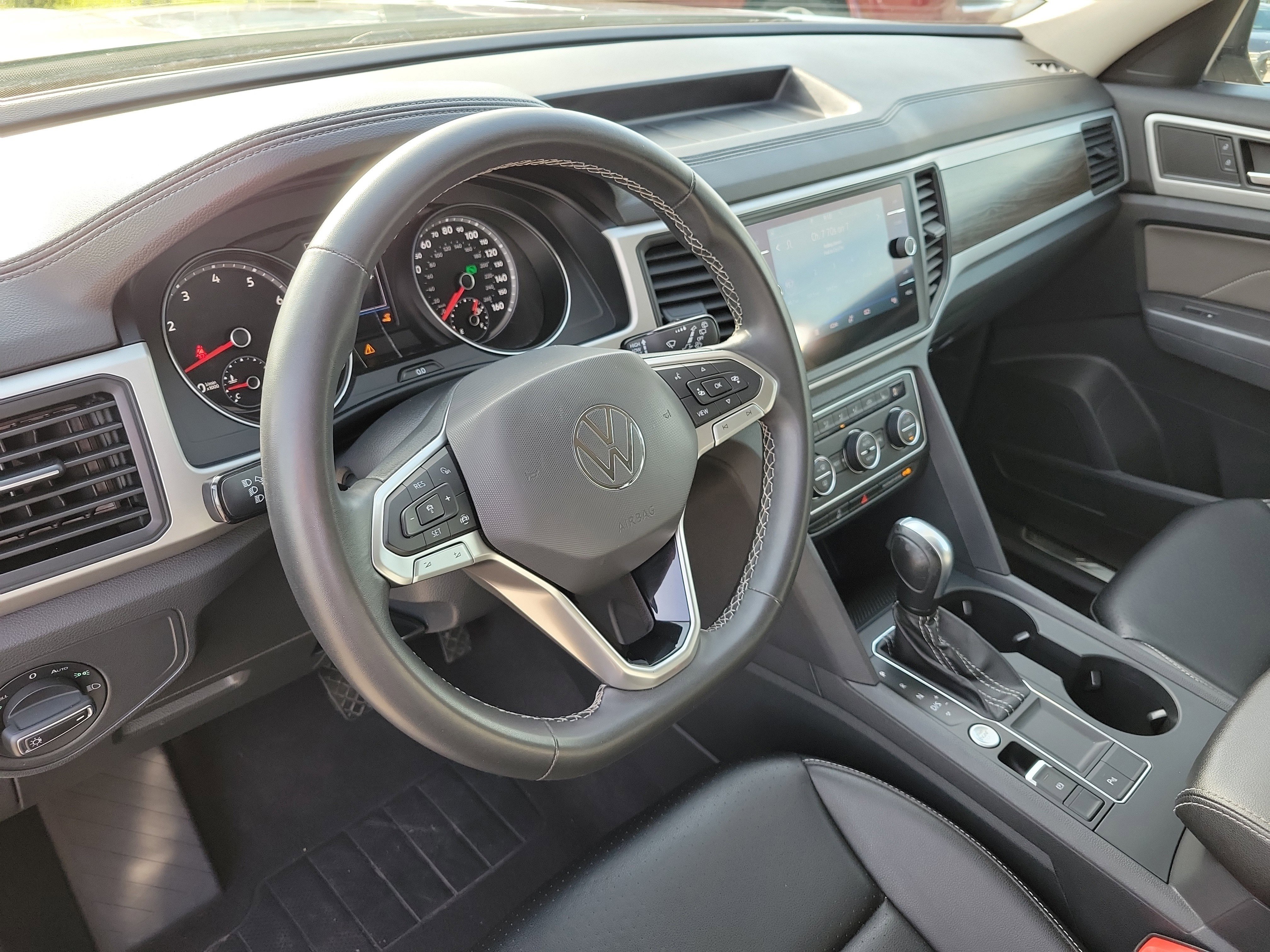 Used 2021 Volkswagen Atlas SE image 23