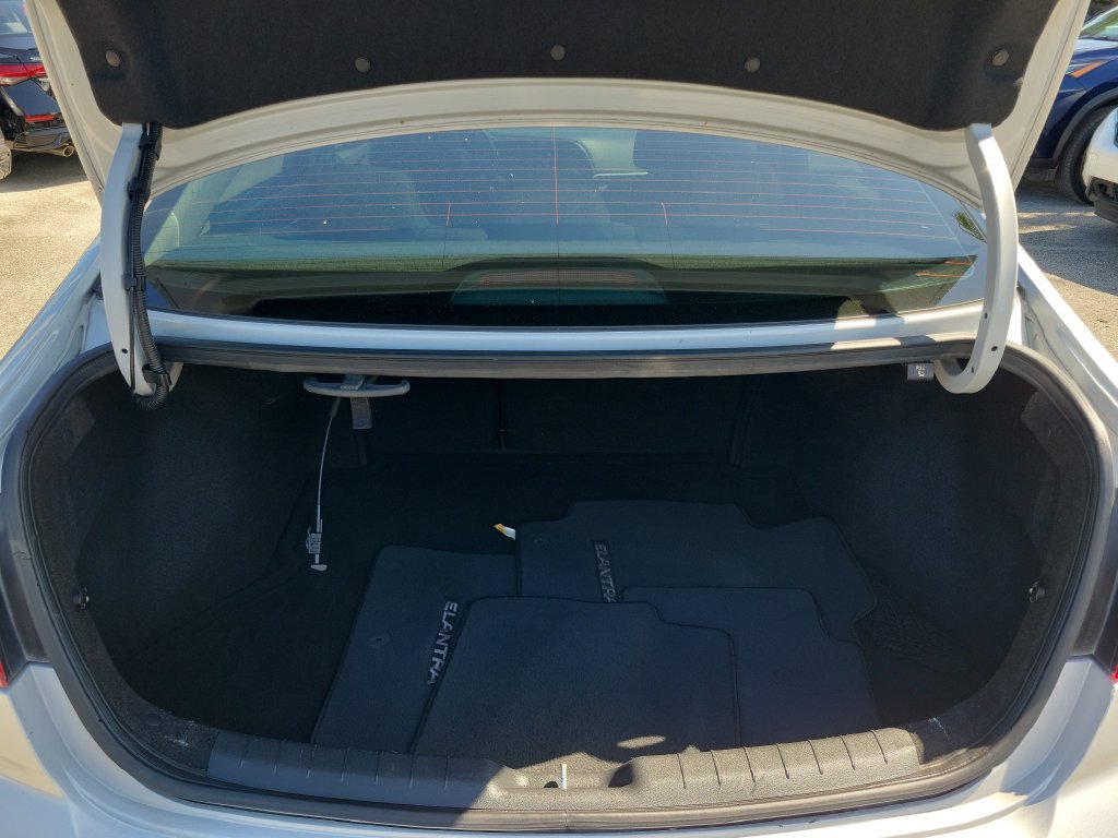 Used 2019 Hyundai Elantra SEL w/ Cargo Package FWD image 13