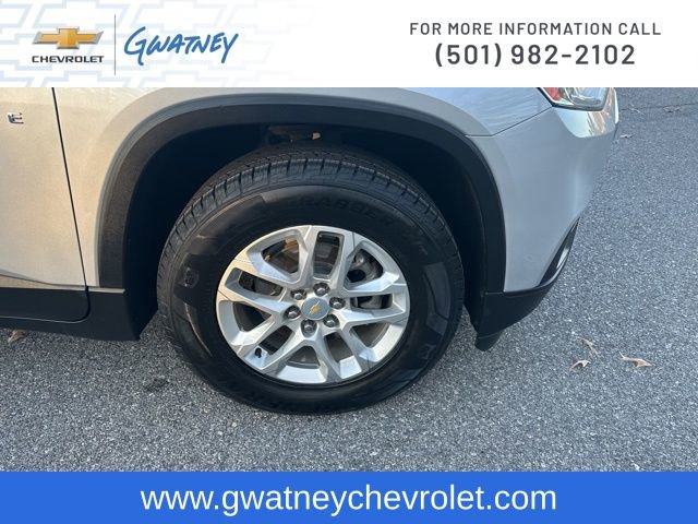 Used 2021 Chevrolet Traverse LS image 12