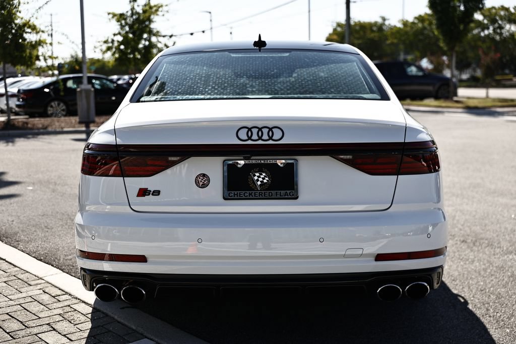 Used 2025 Audi S8 AWD/4WD image 8