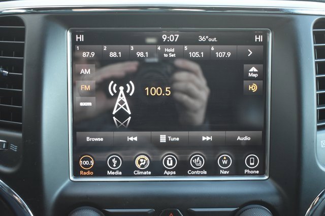 Used 2018 Jeep Grand Cherokee Altitude image 22