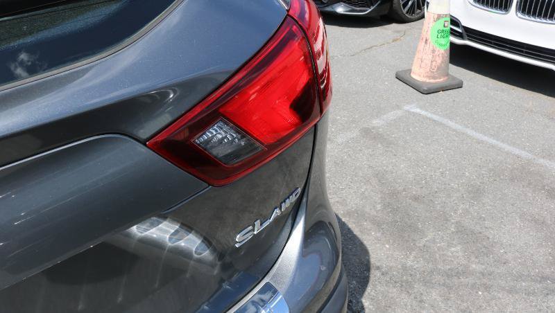 Used 2018 Nissan Rogue Sport SL w/ SL Premium Package AWD/4WD image 9