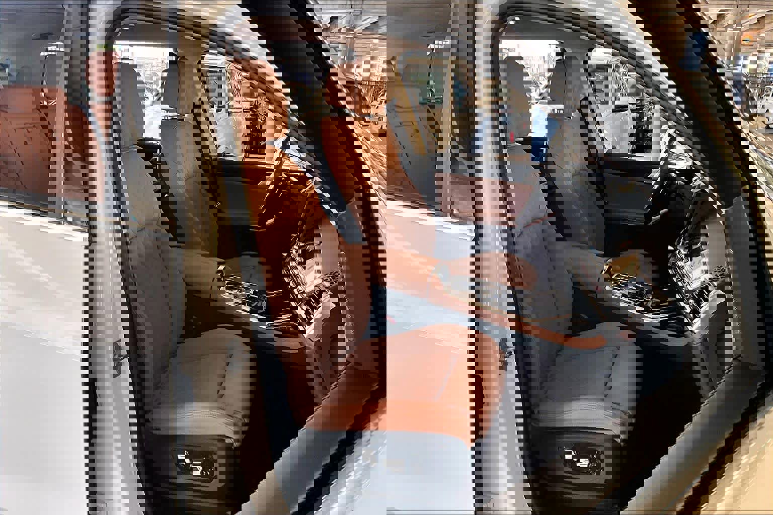 Used 2026 BMW X7 xDrive40i image 8