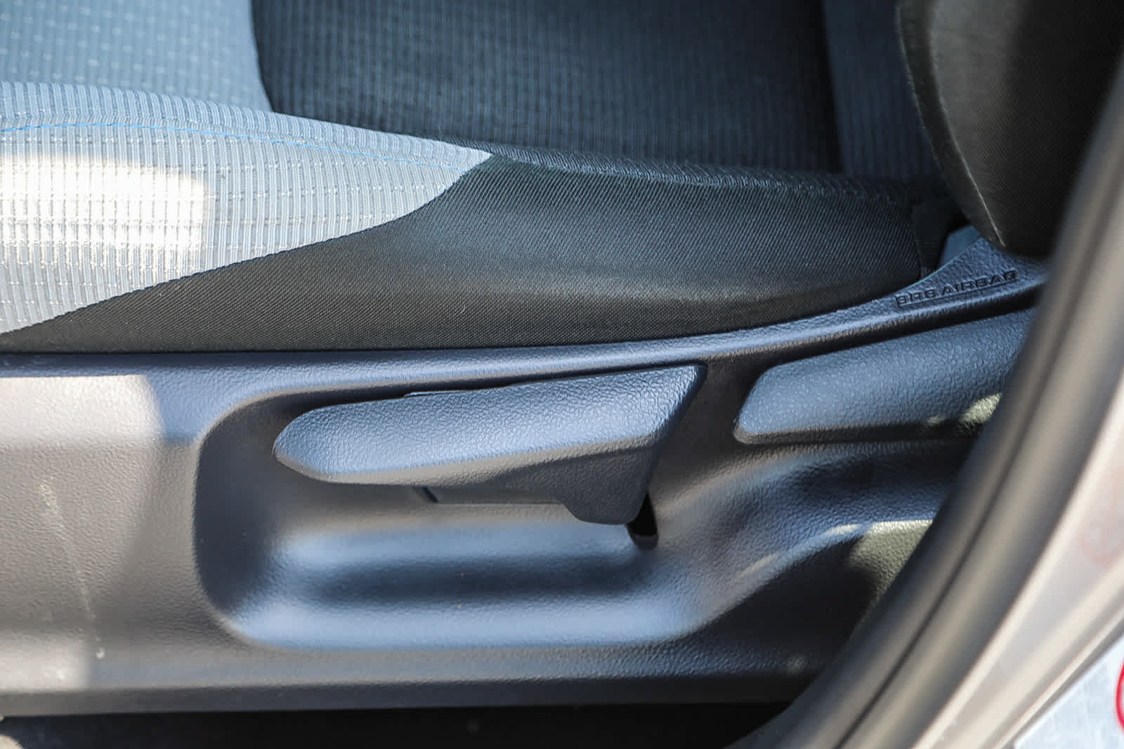 Certified 2019 Toyota C-HR XLE FWD image 19