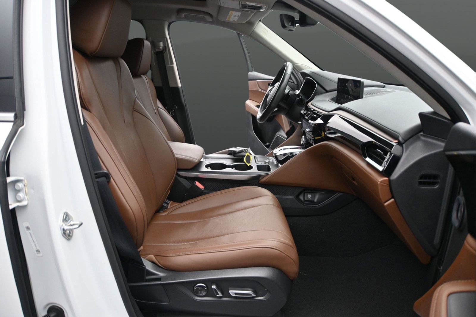 Used 2023 Acura MDX w/ Technology Package AWD/4WD image 16