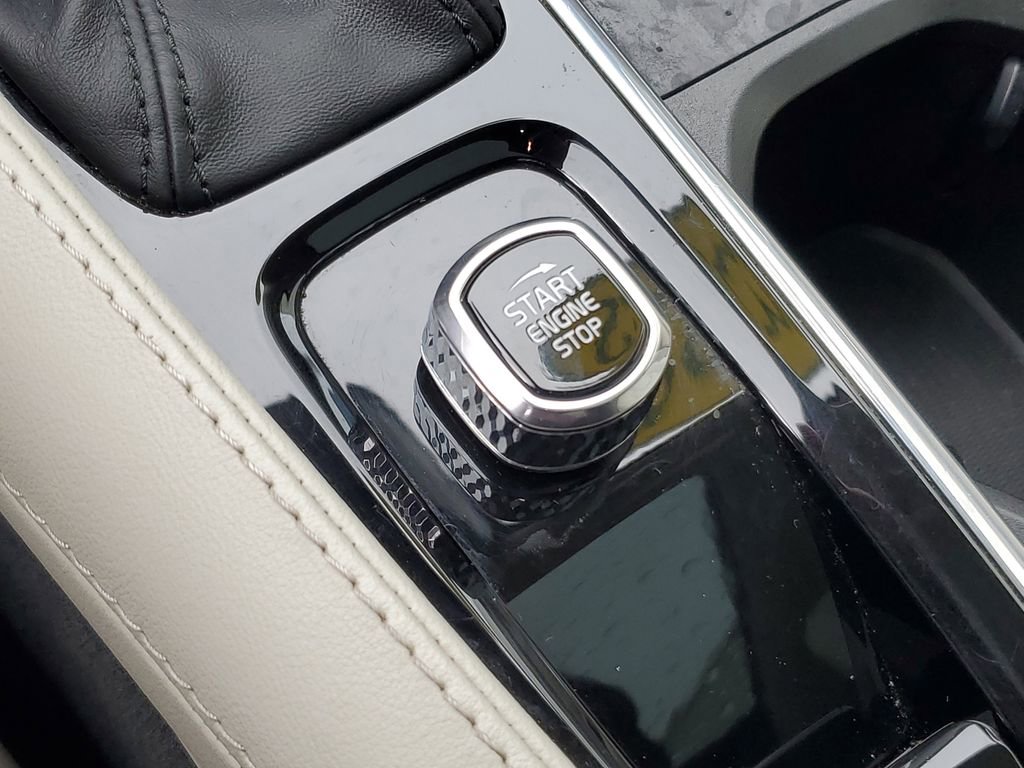 Used 2022 Volvo XC90 T6 Inscription w/ Advanced Package image 19