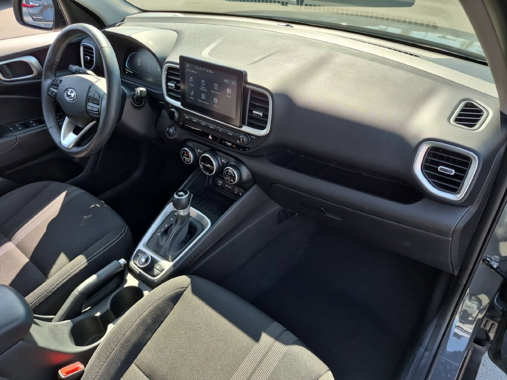Used 2026 Hyundai Venue SEL FWD image 32