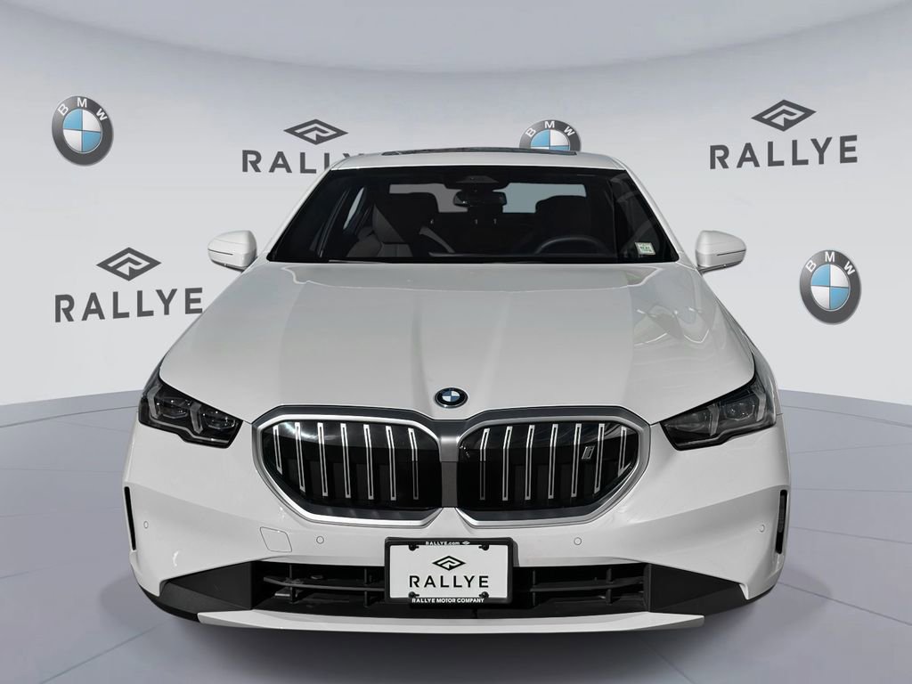 Certified 2025 BMW i5 xDrive40 w/ Premium Package image 2