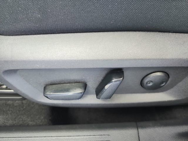 Used 2025 Nissan Rogue SV image 20