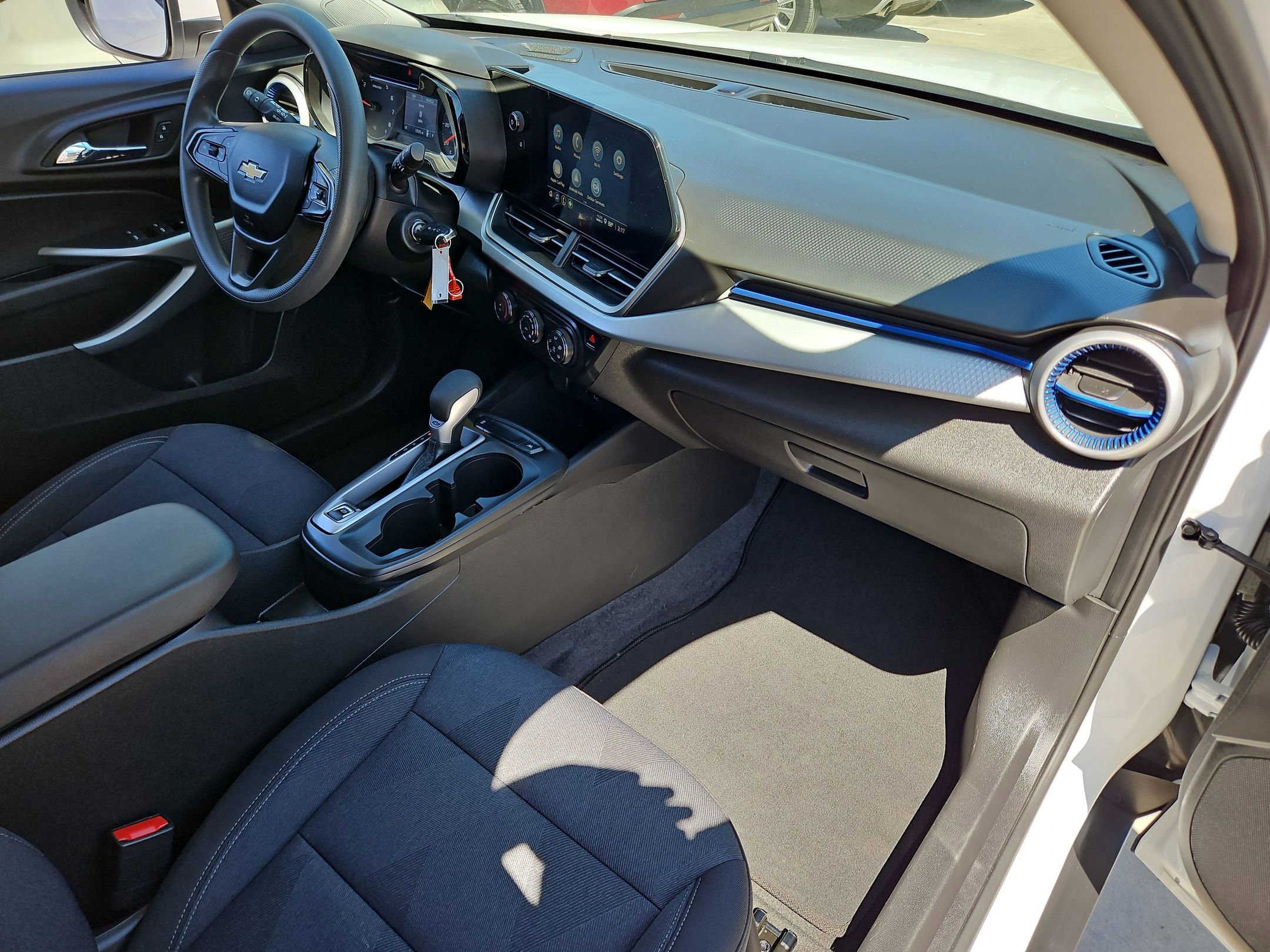 Certified 2025 Chevrolet Trax LS w/ LS Convenience Package image 29