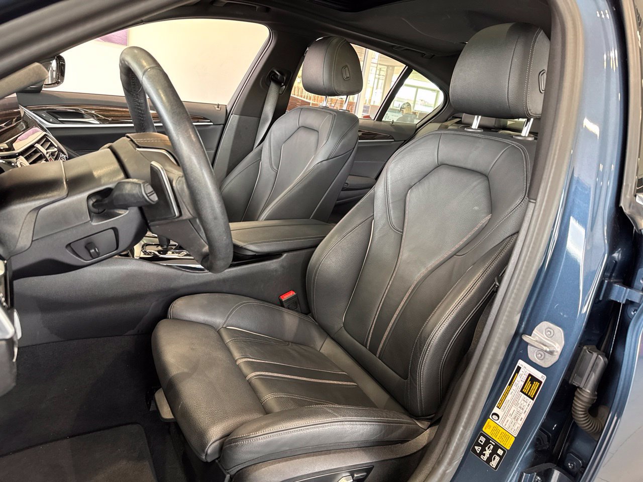 Used 2023 BMW 530i xDrive w/ Premium Package AWD/4WD image 15