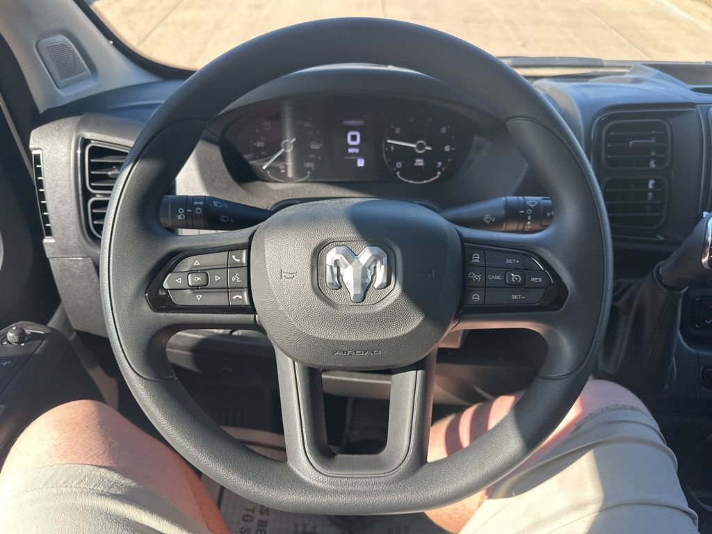 New 2025 RAM ProMaster 2500 w/ Convenience Group FWD image 32