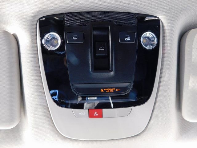 Used 2025 Kia Sportage SX image 25