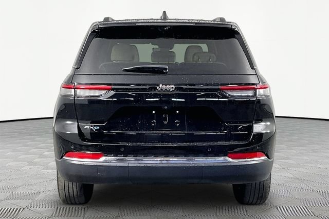 Used 2022 Jeep Grand Cherokee Limited 4xe w/ Luxury Tech Group II AWD/4WD image 5