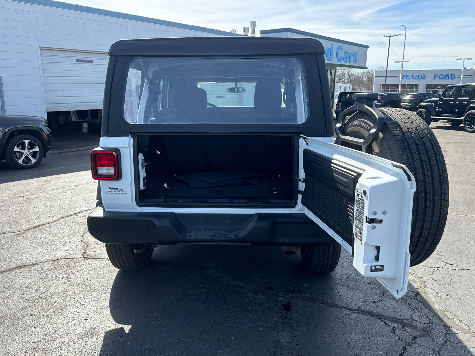 Used 2022 Jeep Wrangler Unlimited Sport image 19