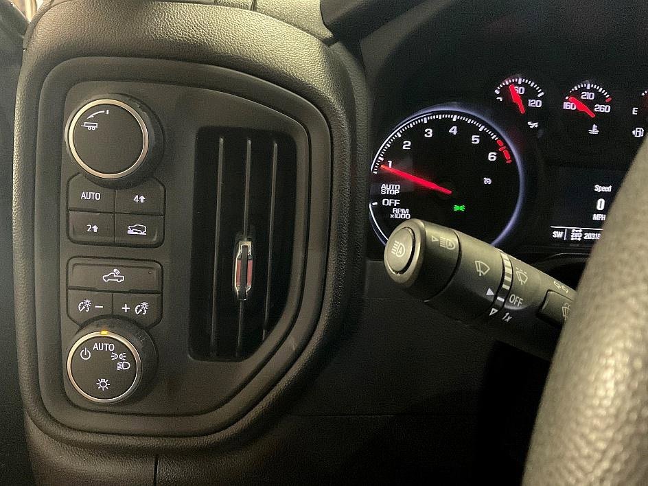 Used 2022 Chevrolet Silverado 1500 Custom image 23