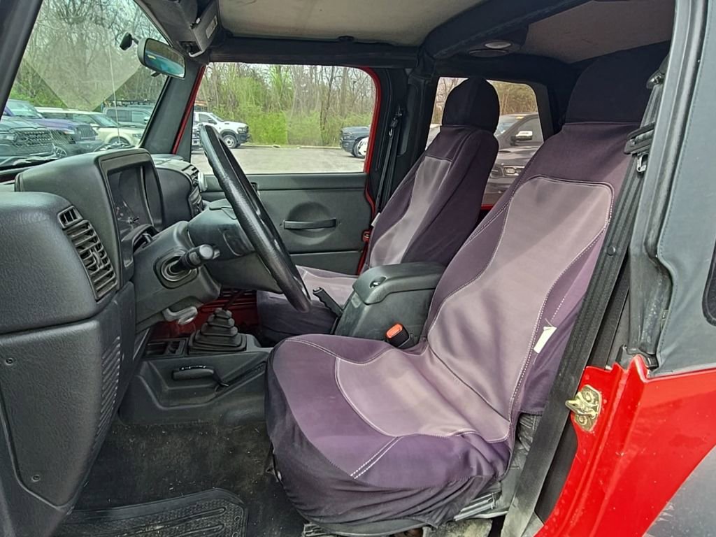 Used 2004 Jeep Wrangler Rubicon w/ Dual Top Group image 15