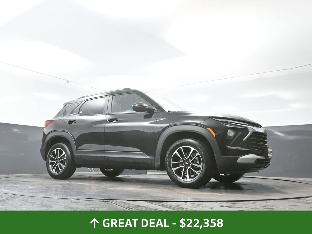 Used 2025 Chevrolet TrailBlazer LT w/ Driver Confidence Package image 27