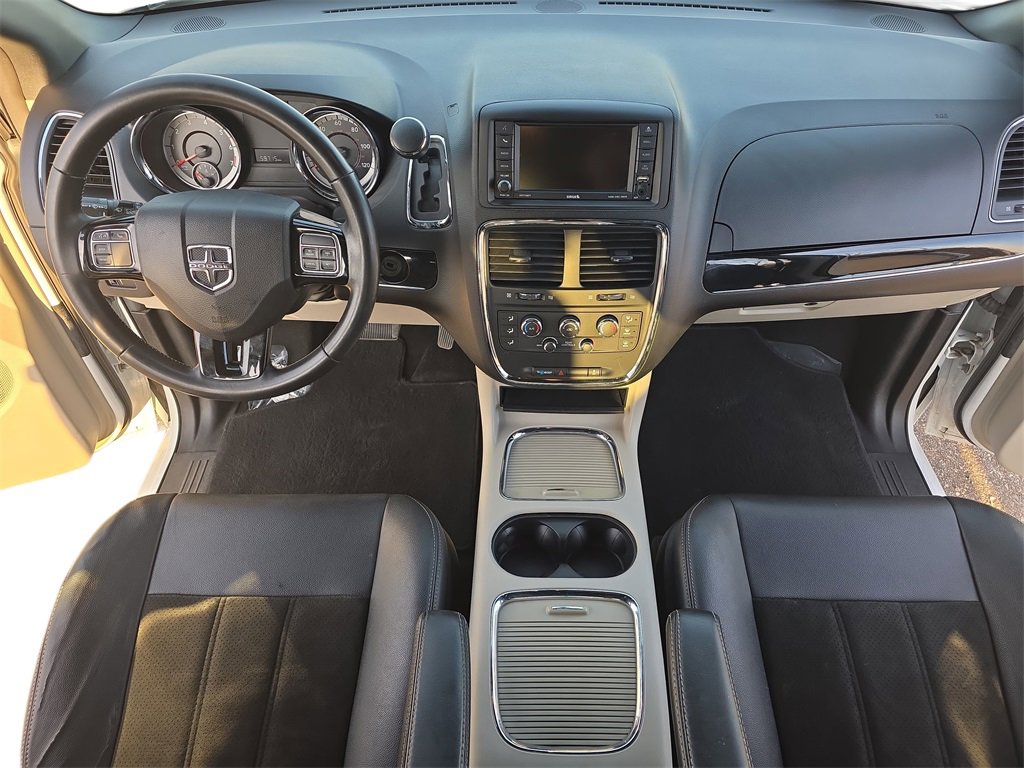 Used 2019 Dodge Grand Caravan SXT image 9