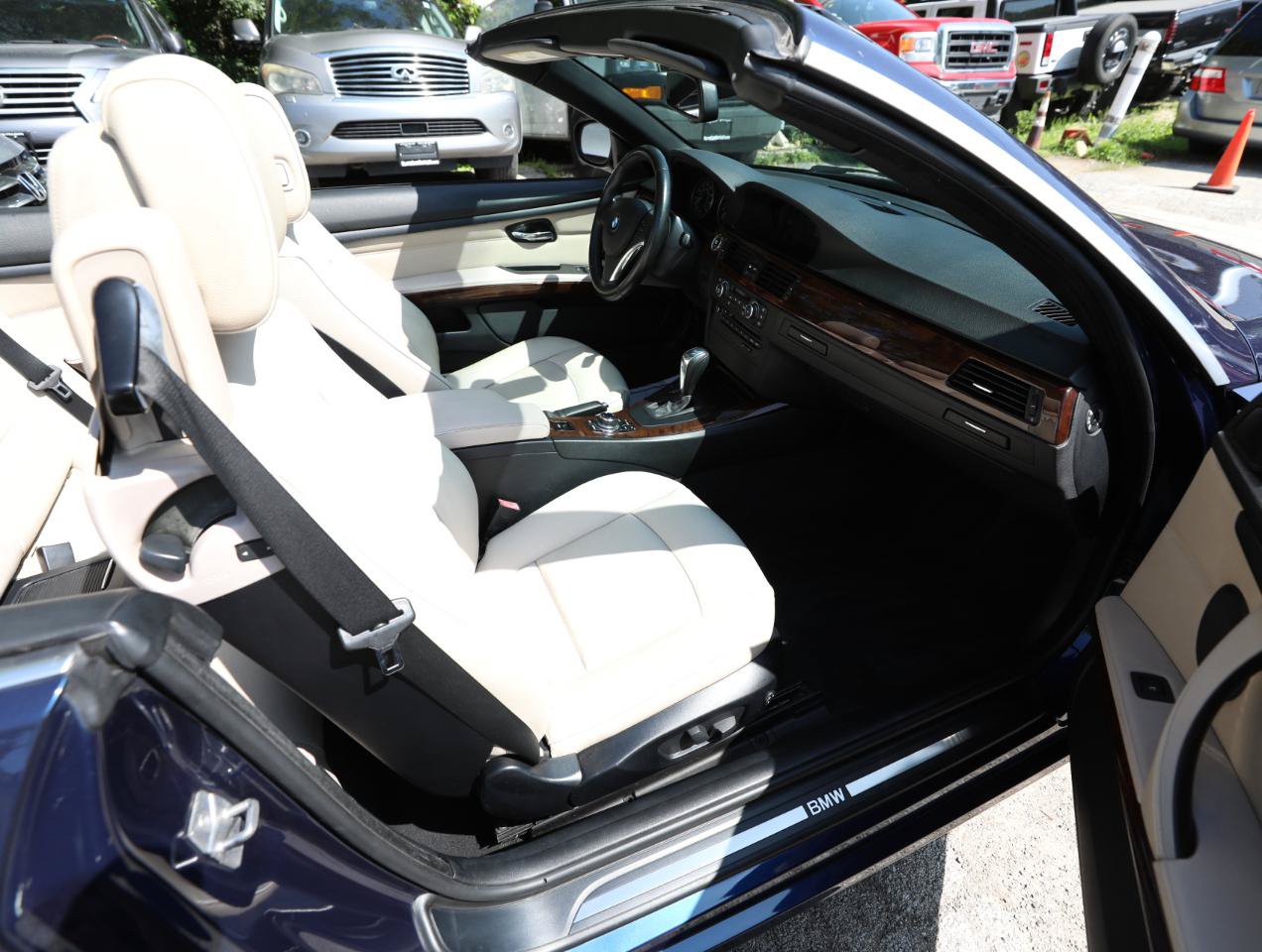 Used 2012 BMW 328i Convertible RWD image 16
