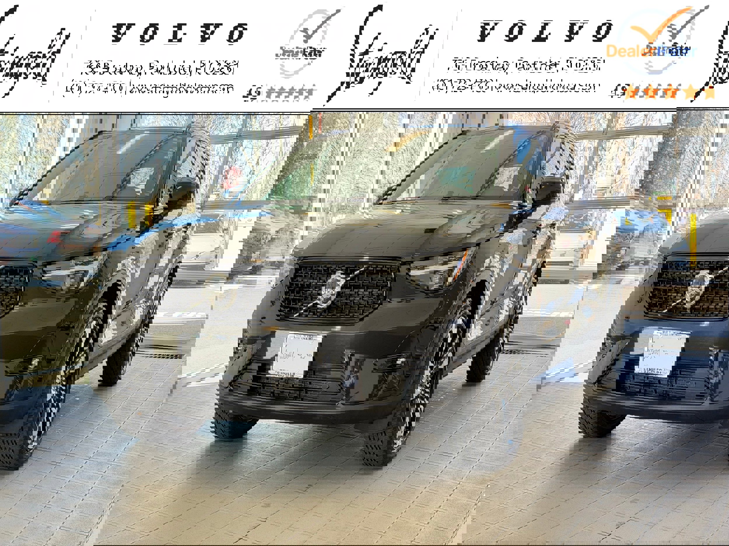 Certified 2025 Volvo XC40 B5 Plus image 1