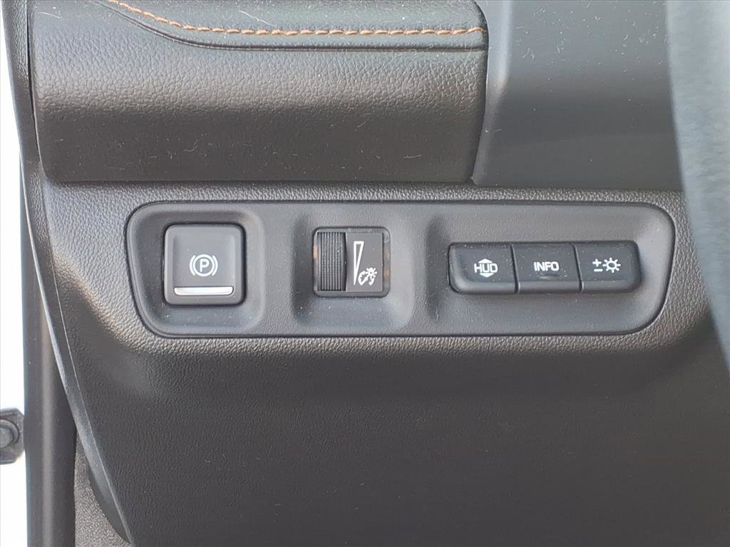 Used 2023 GMC Acadia AT4 w/ Technology Package image 21