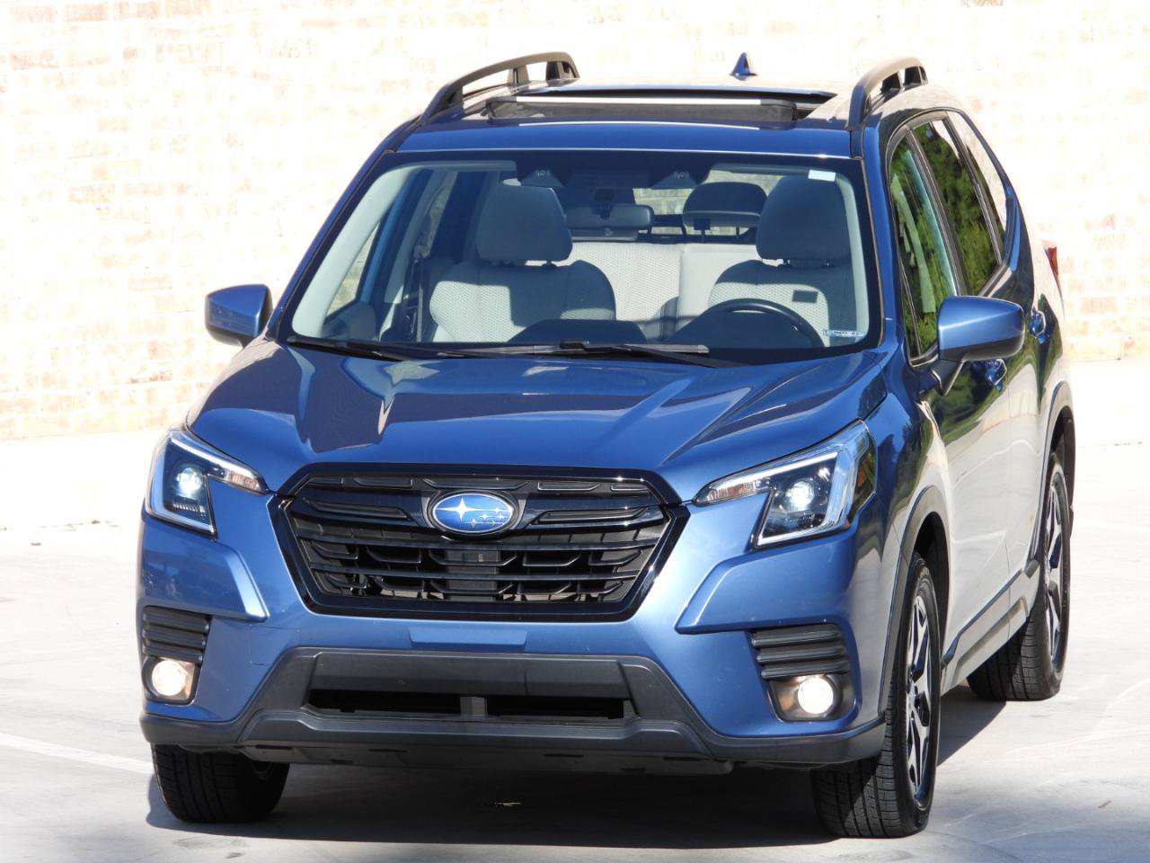 Used 2022 Subaru Forester Premium AWD/4WD image 23