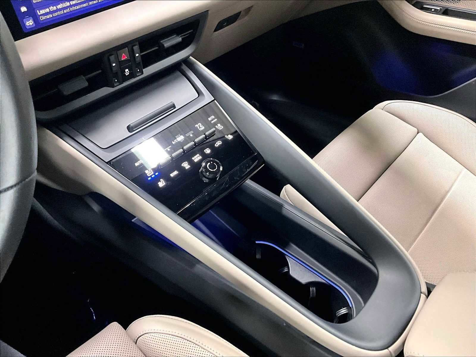 Used 2025 Porsche Macan Electric image 20