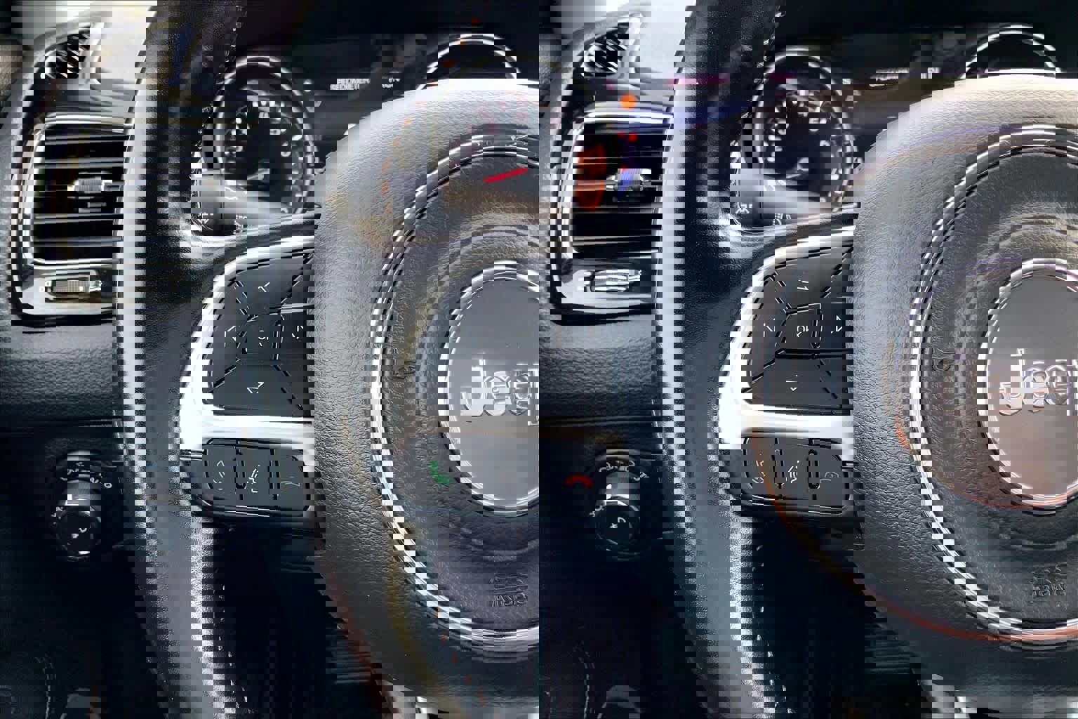 Used 2021 Jeep Compass Limited w/ Sun and Sound Group image 24