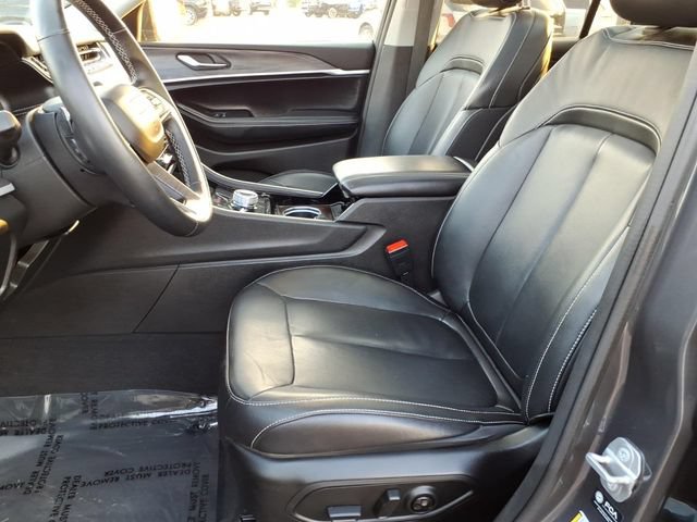 Used 2022 Jeep Grand Cherokee Limited AWD/4WD image 5