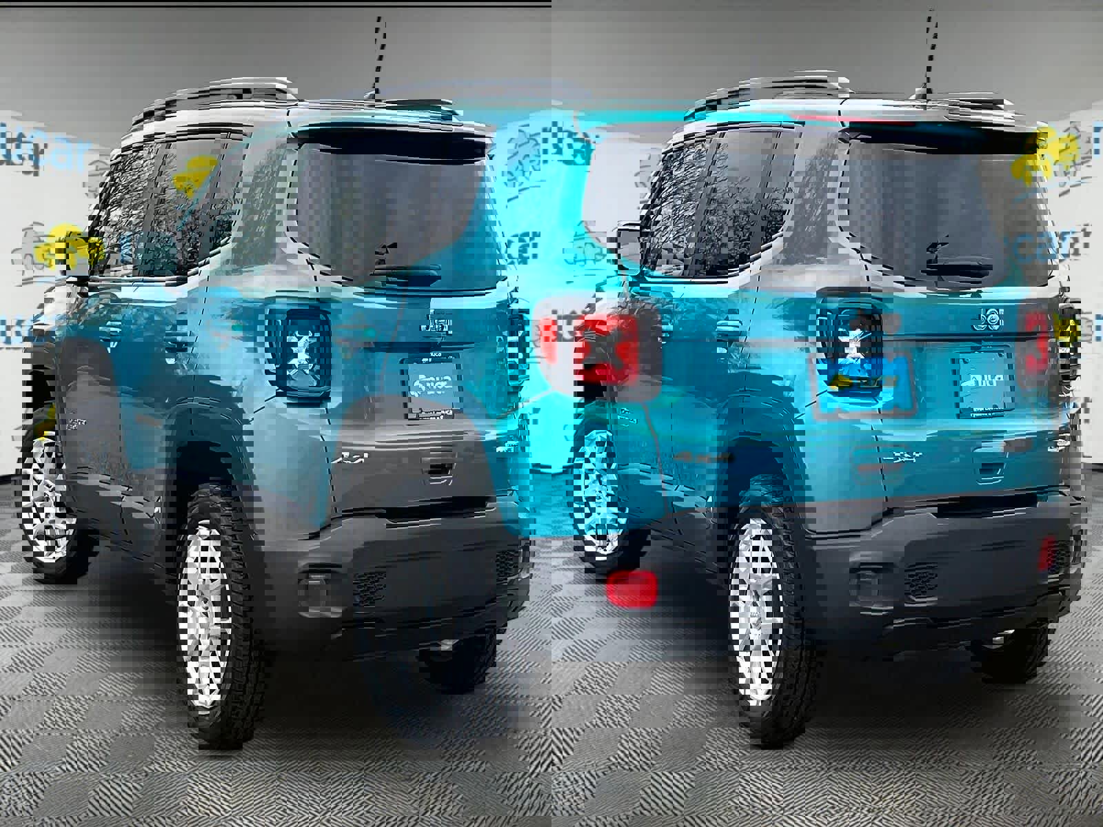 Used 2020 Jeep Renegade Latitude w/ Cold Weather Group AWD/4WD image 4