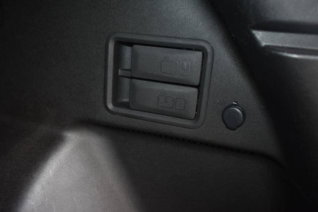 Used 2020 Chevrolet Equinox LT AWD/4WD image 37