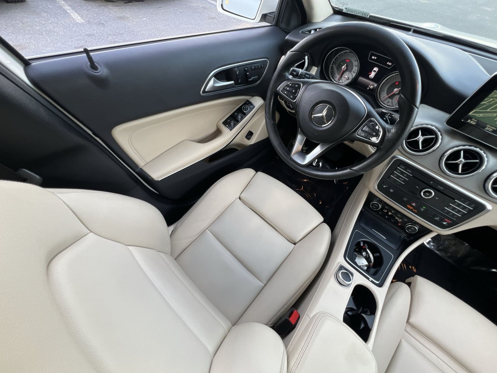 Used 2017 Mercedes-Benz GLA 250 4MATIC image 16