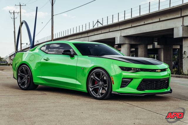 Used 2017 Chevrolet Camaro SS RWD image 6