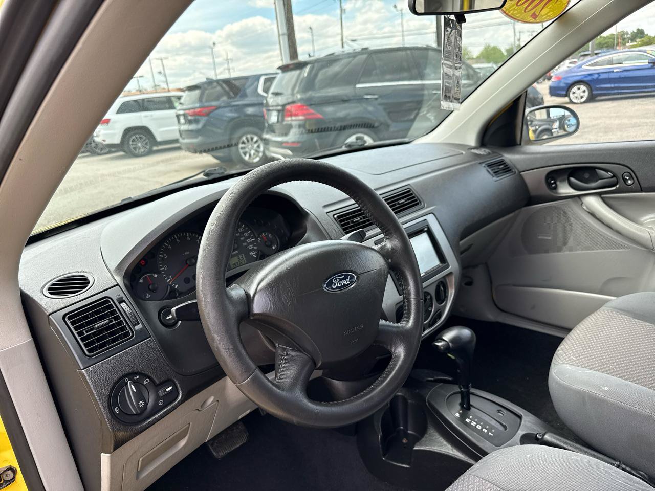 Used 2005 Ford Focus S FWD image 8