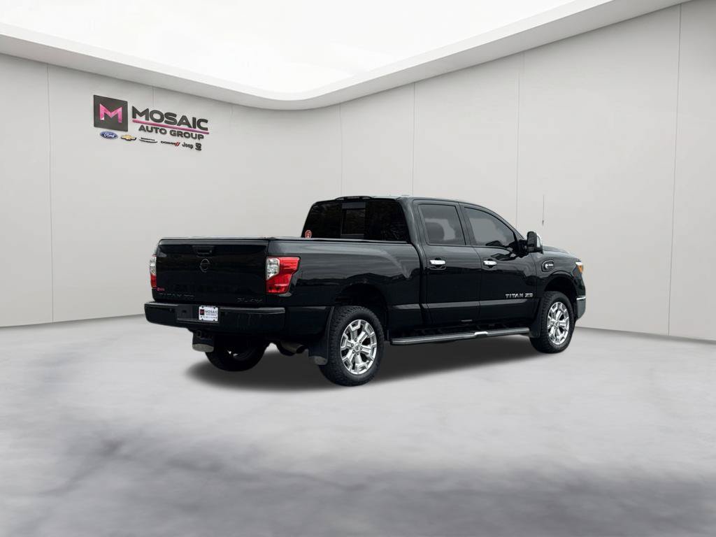 Used 2017 Nissan Titan SL AWD/4WD image 7