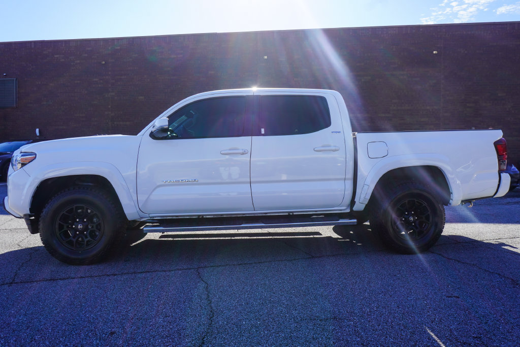 Used 2022 Toyota Tacoma SR5 w/ Technology Package RWD image 31