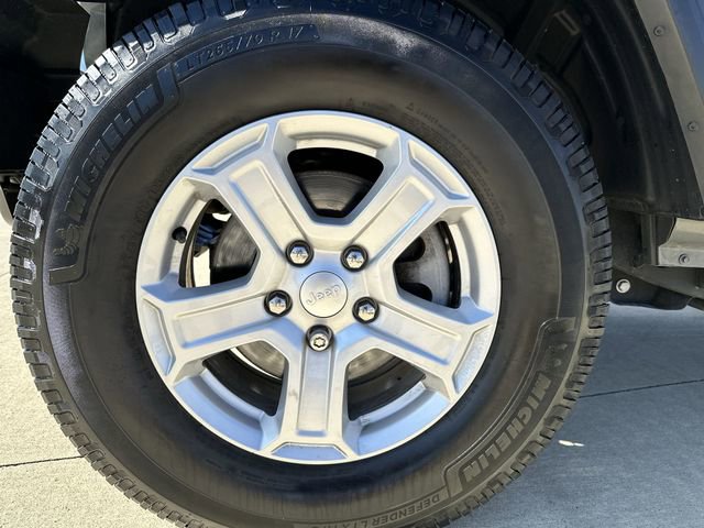 Used 2020 Jeep Wrangler Sport AWD/4WD image 21