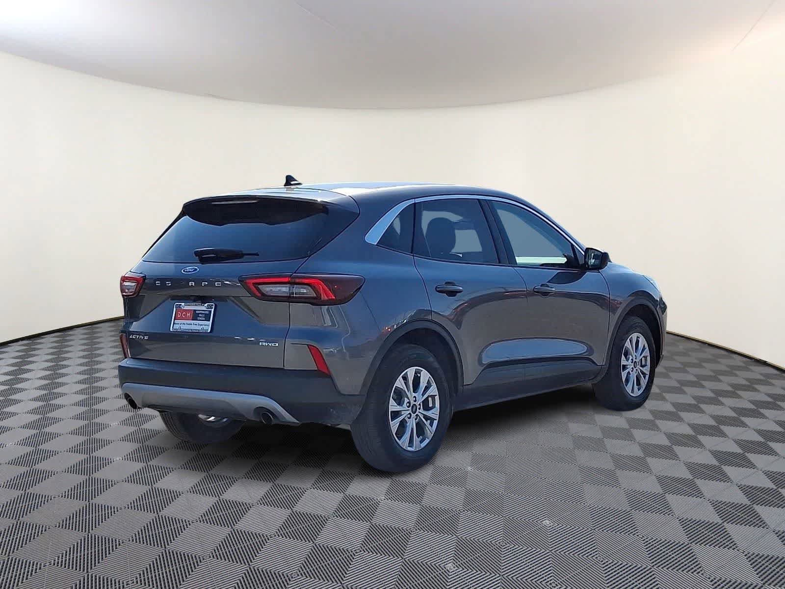 Used 2024 Ford Escape Active AWD/4WD image 5