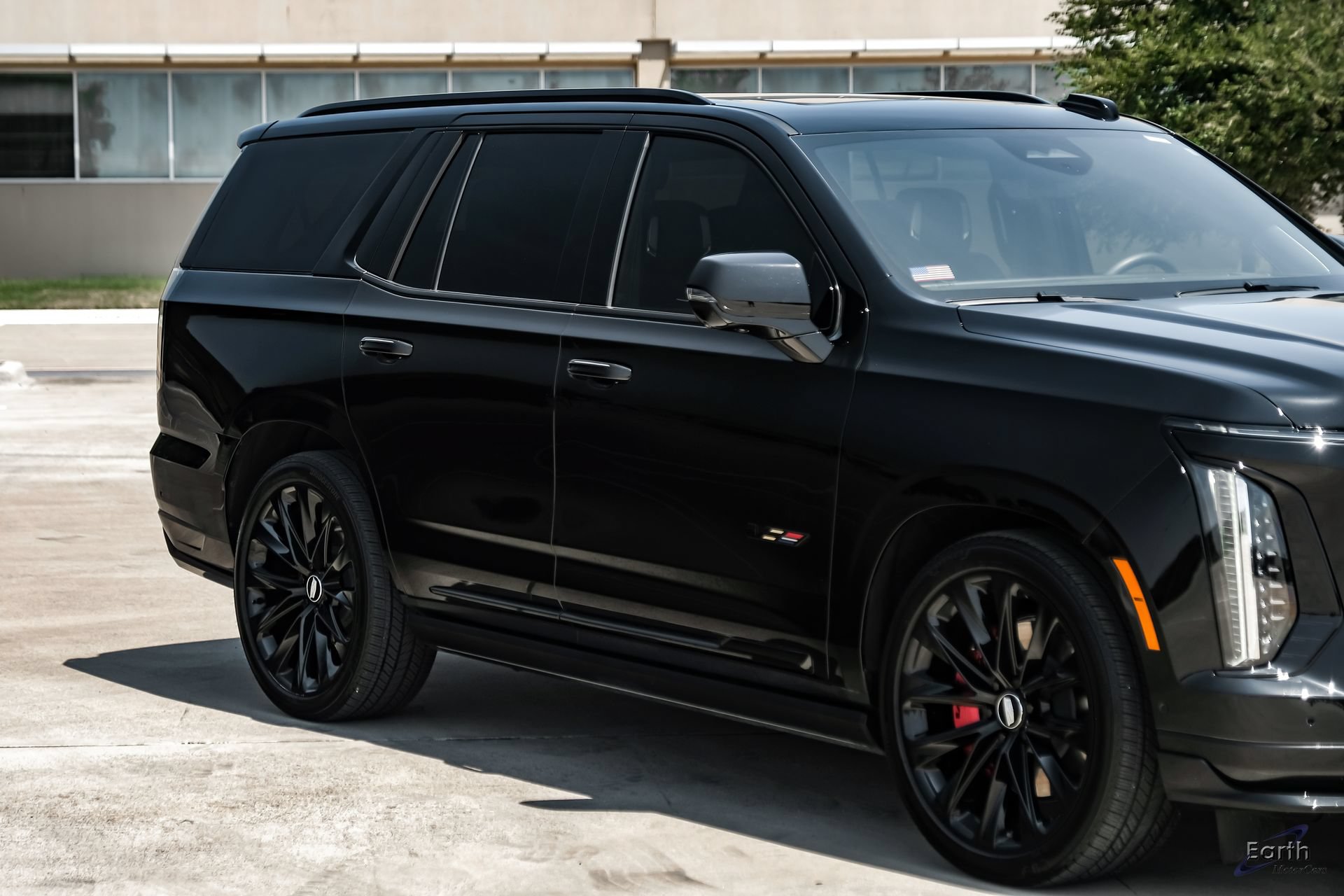 Used 2026 Cadillac Escalade V w/ LPO, ONYX Package AWD/4WD image 26