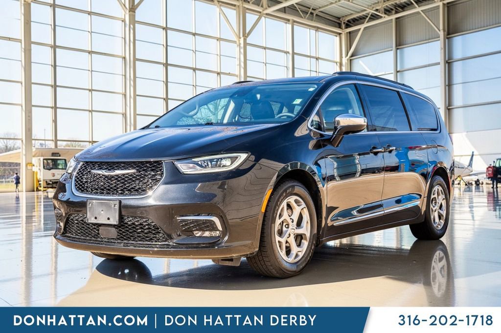 Used 2023 Chrysler Pacifica Limited FWD video 1