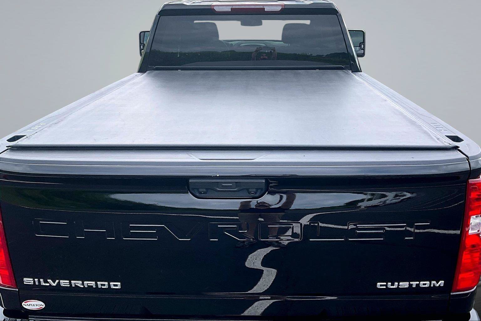 Used 2022 Chevrolet Silverado 2500 Custom w/ Custom Value Package AWD/4WD image 6