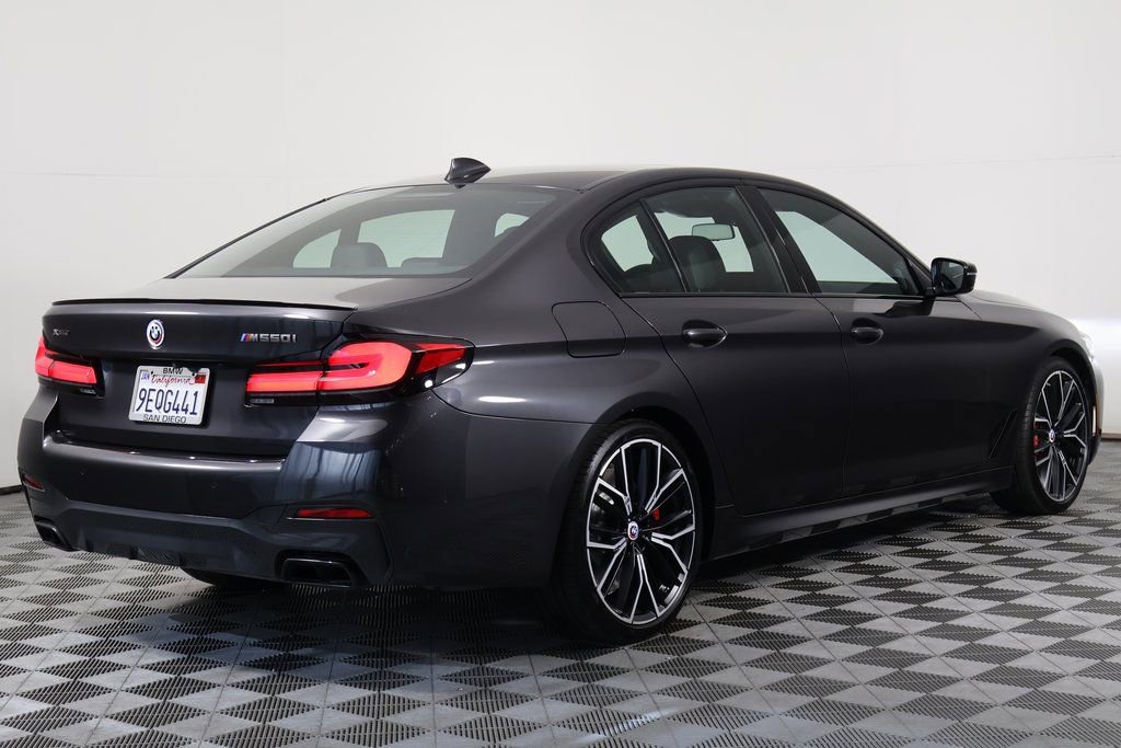Used 2023 BMW M550i xDrive w/ Executive Package image 4