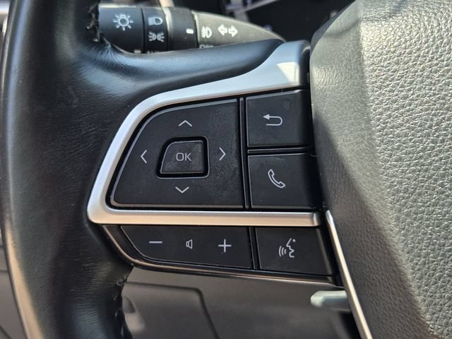 Used 2022 Toyota Highlander XLE AWD/4WD image 31