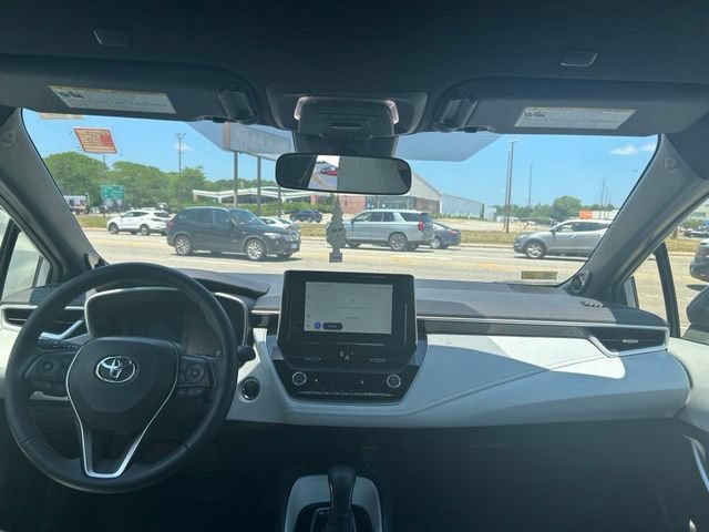 Used 2025 Toyota Corolla XSE FWD image 12