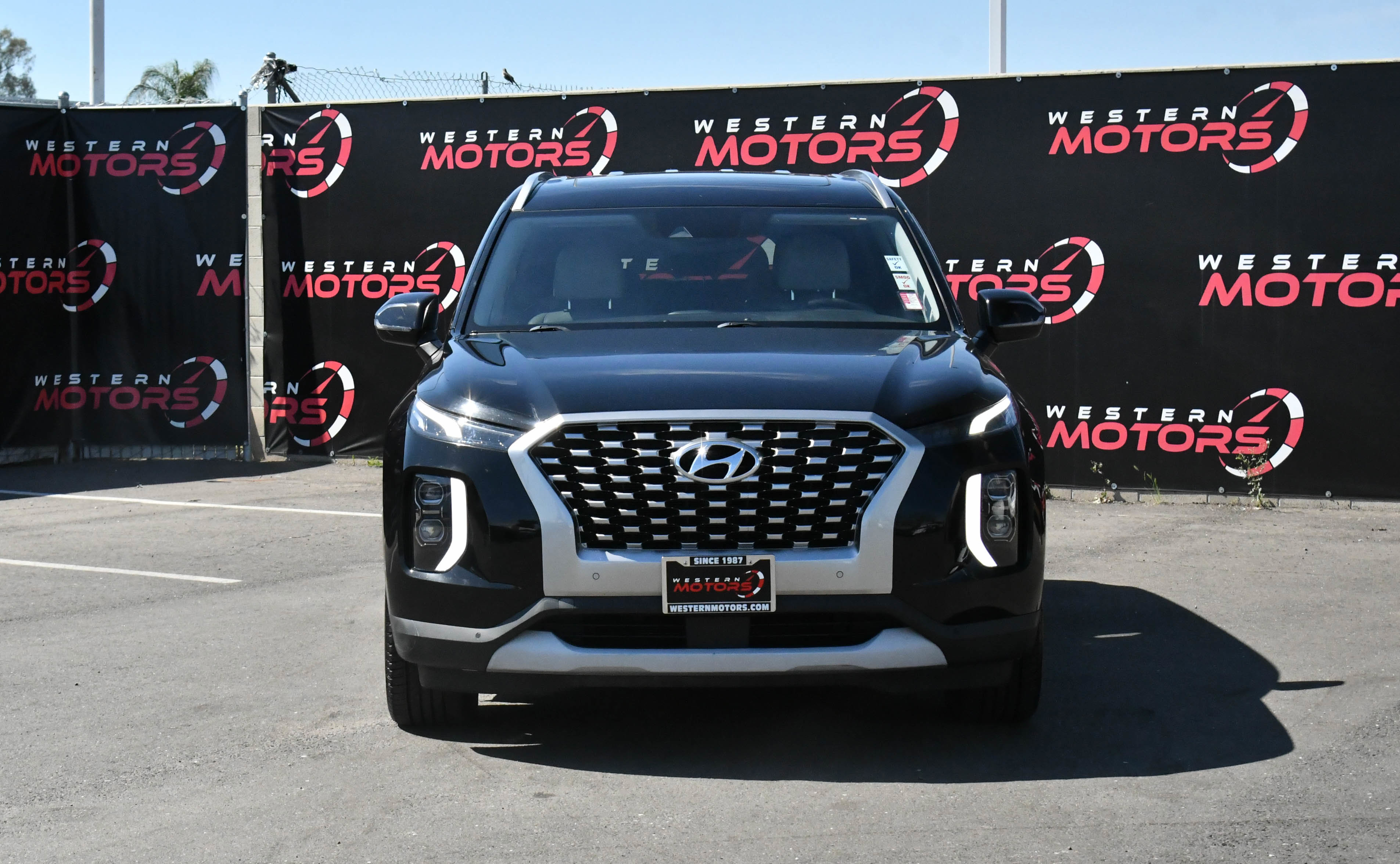 Used 2021 Hyundai Palisade SEL w/ Premium Package image 2